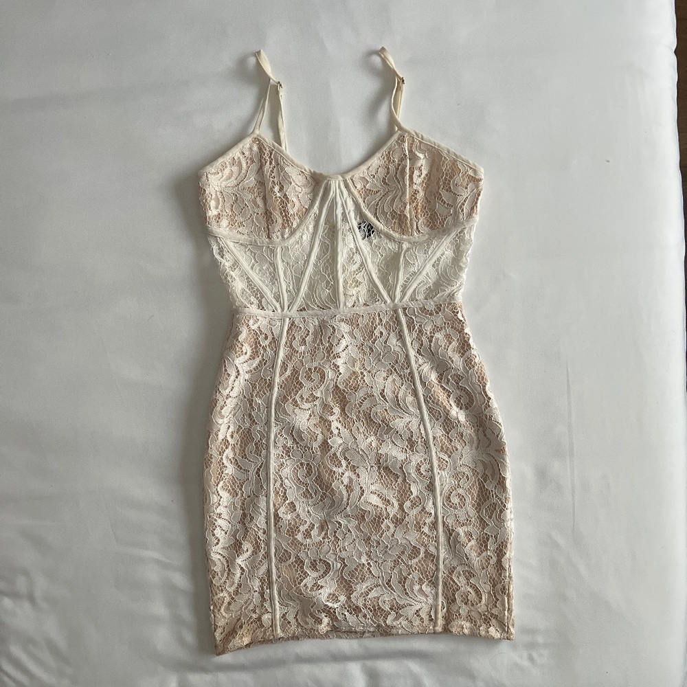 Prettylittlething dress size 4